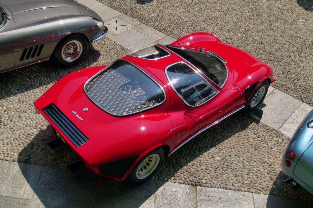 Alfa Romeo 33 Stradale back