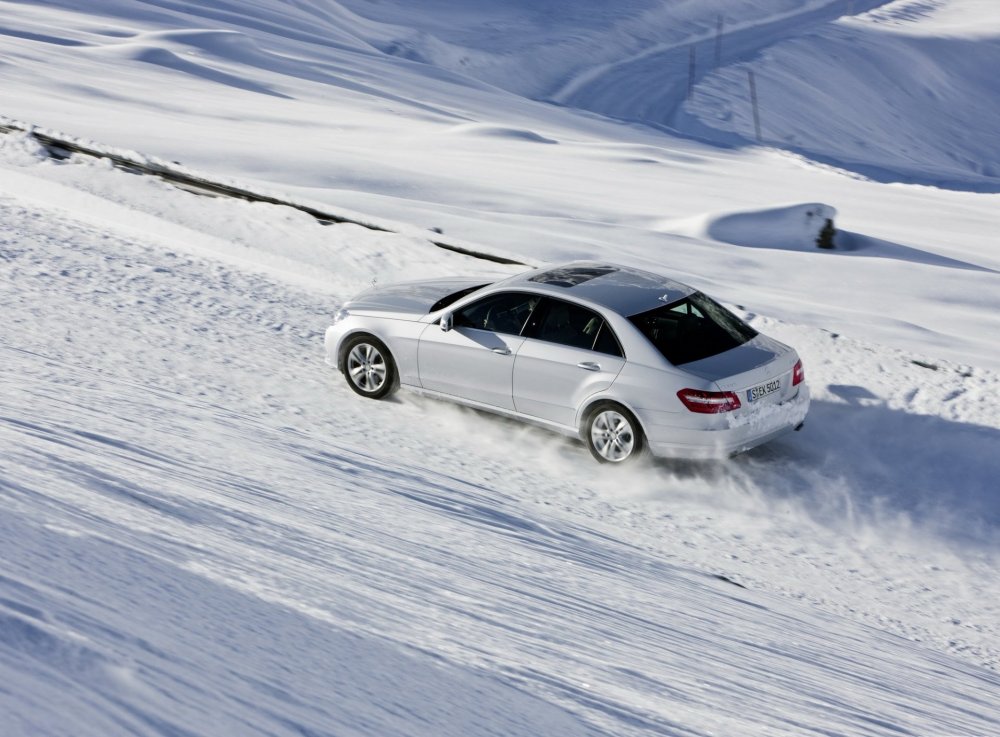 Mercedes Benz 4matic Snow