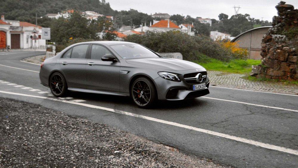 Mercedes Benz e63s AMG