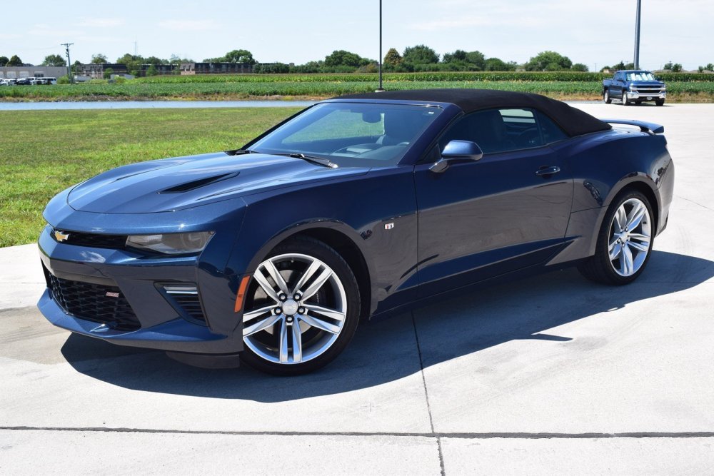 Chevrolet Camaro 2018 желтая