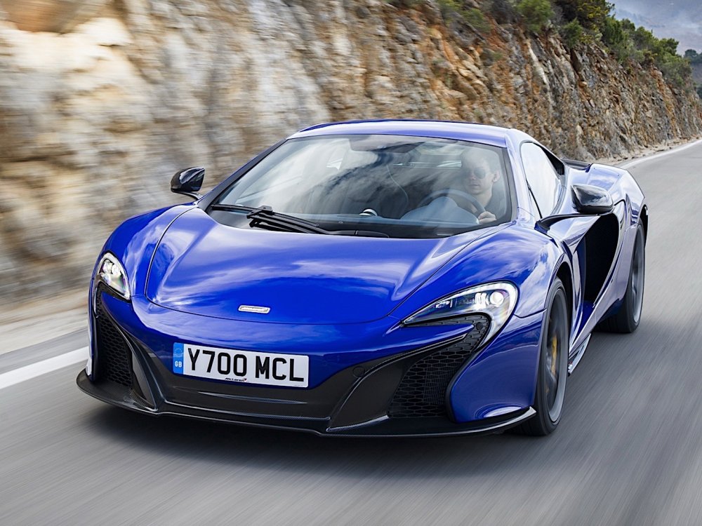 Спортивный автомобиль MCLAREN mp4-12c смоуксрим