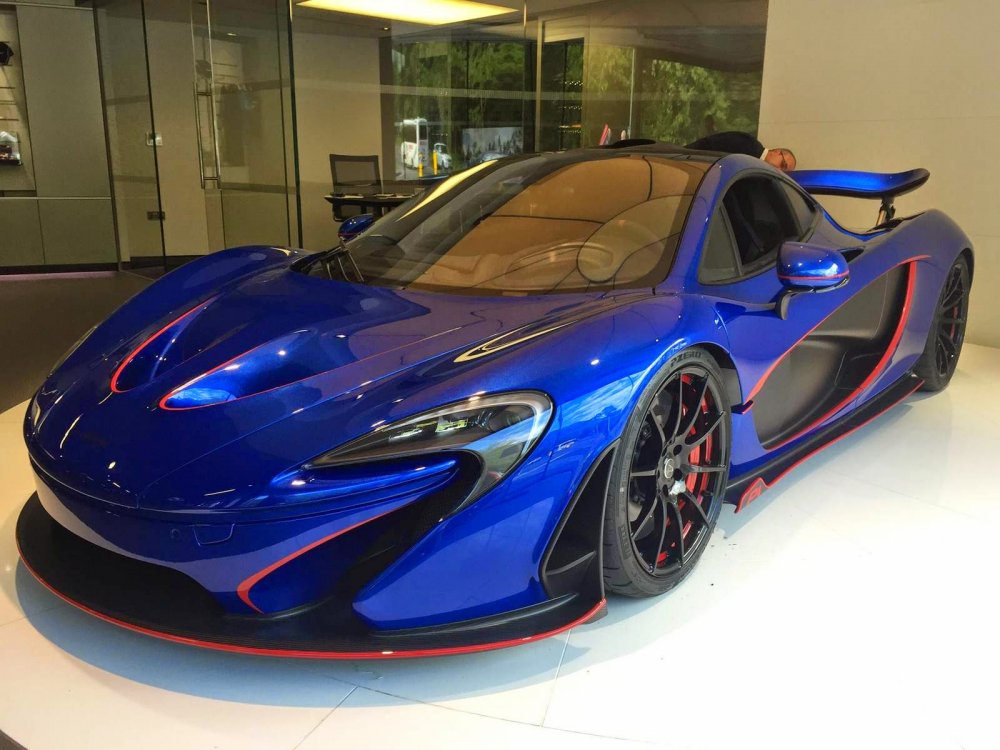 MCLAREN 675lt синий