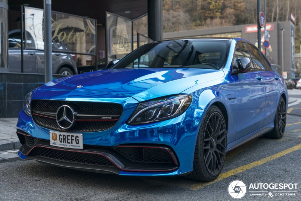 Mercedes AMG c63 s синий