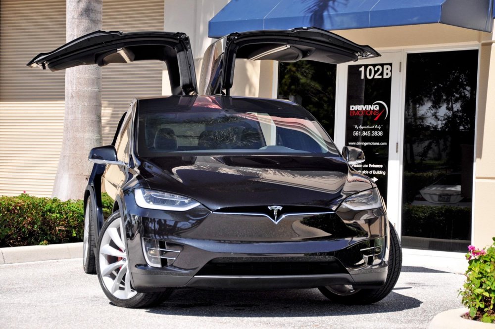 Tesla model x Black