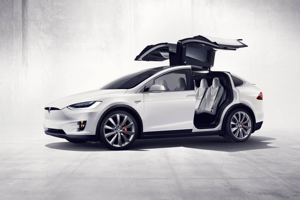 Tesla x 2021