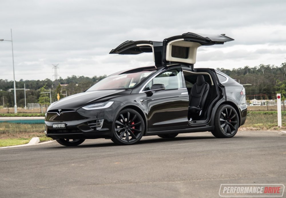 Тесла model x 2020