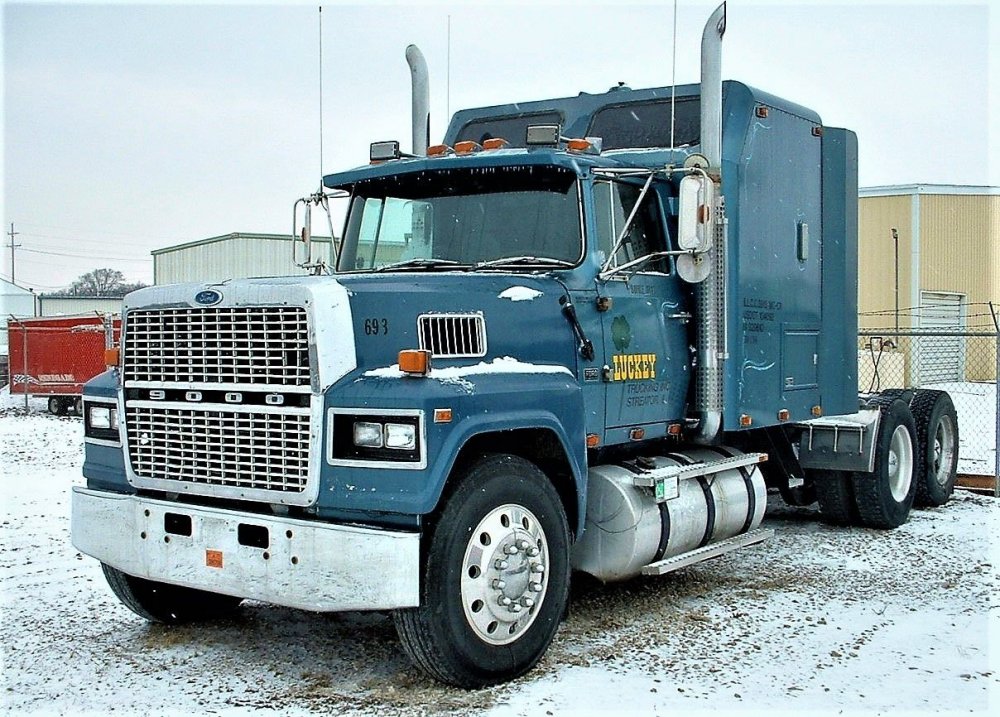 Ford WT 9000 Truck