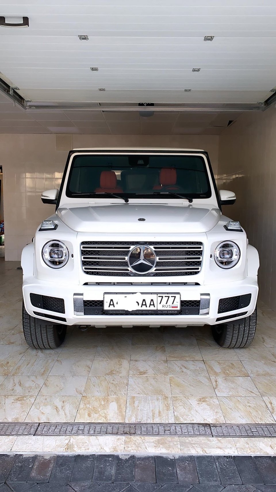 Mercedes Benz g55 белый