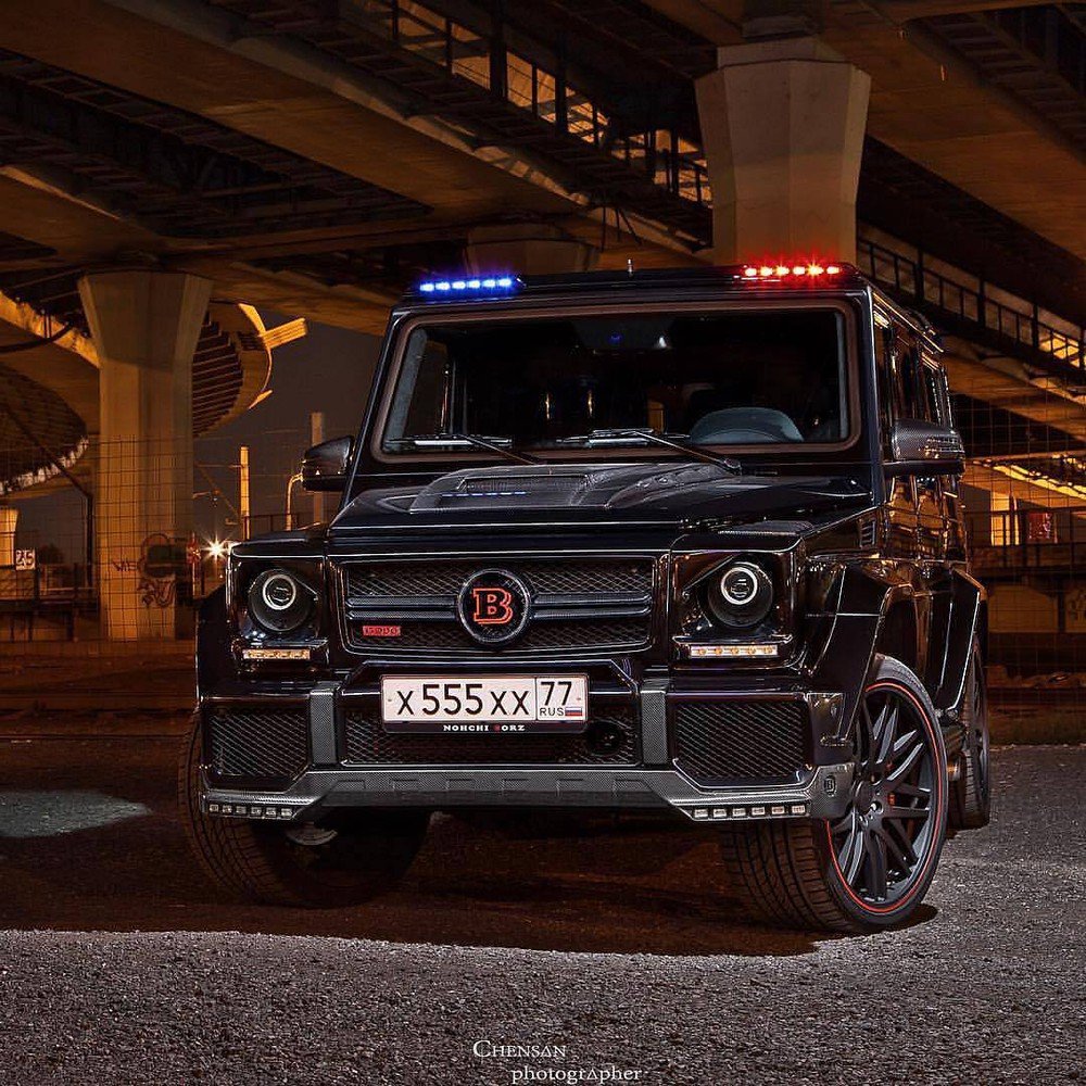 Gelandewagen Brabus красный