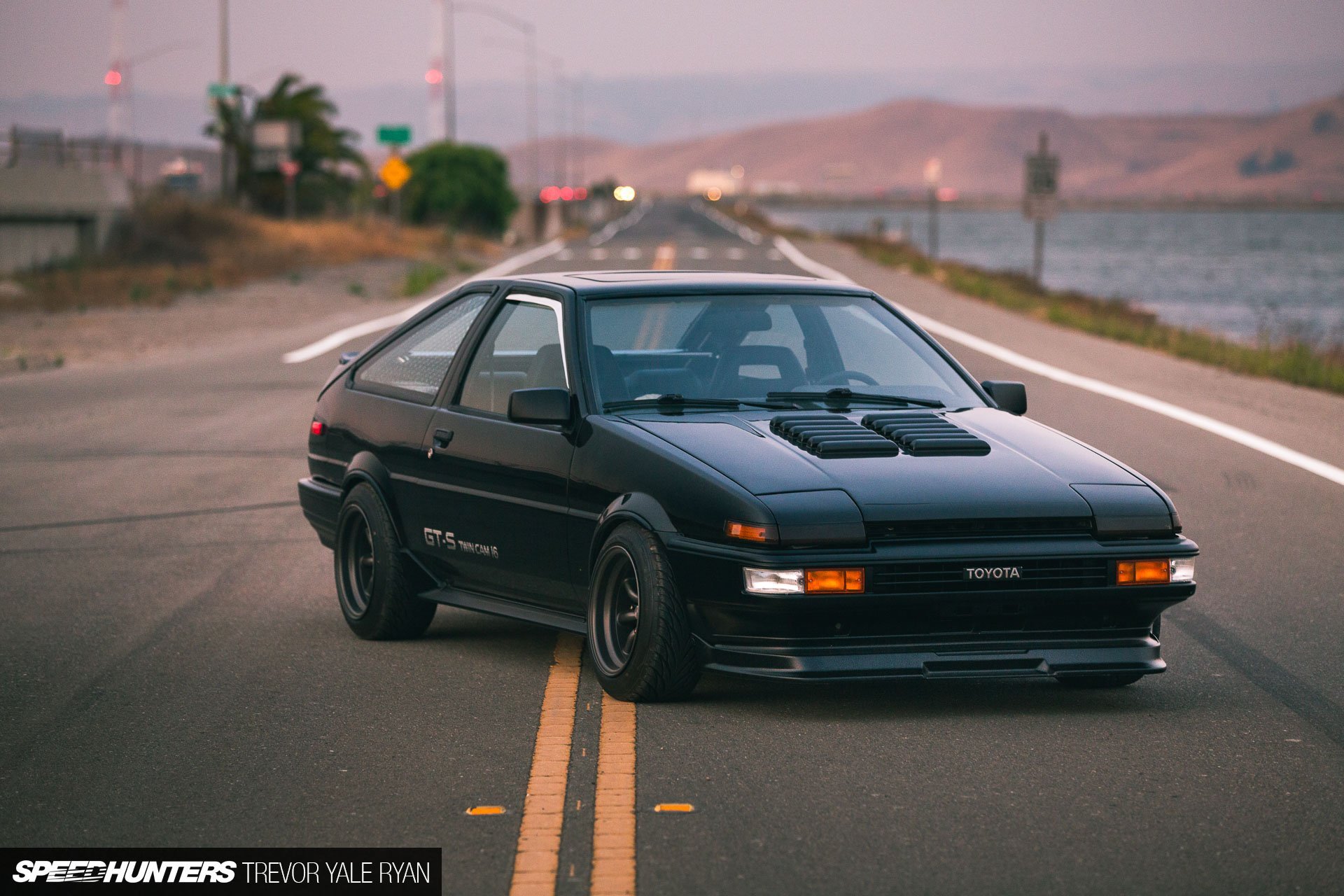 Toyota ae86 hachiroku