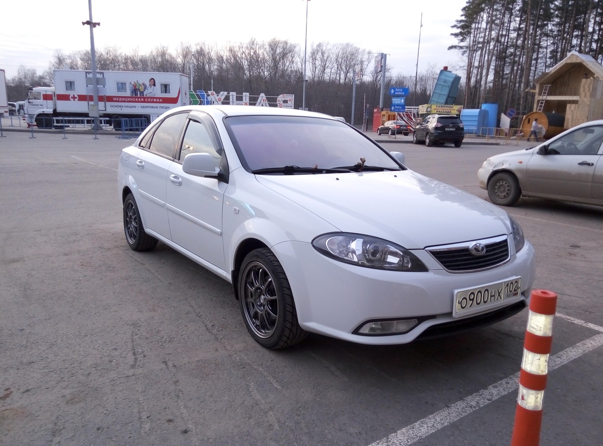 Daewoo gentra отзывы. Daewoo Gentra 1.5. Daewoo Gentra 2013. Дэу Джентра 2013. Дэу Гентра 2013 год.