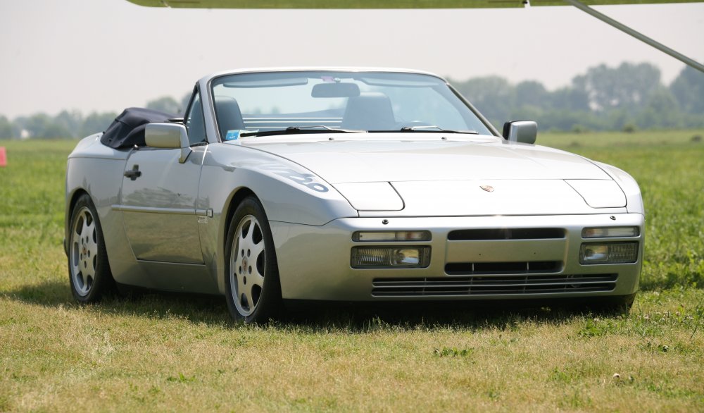 Porsche 944 Turbo s2