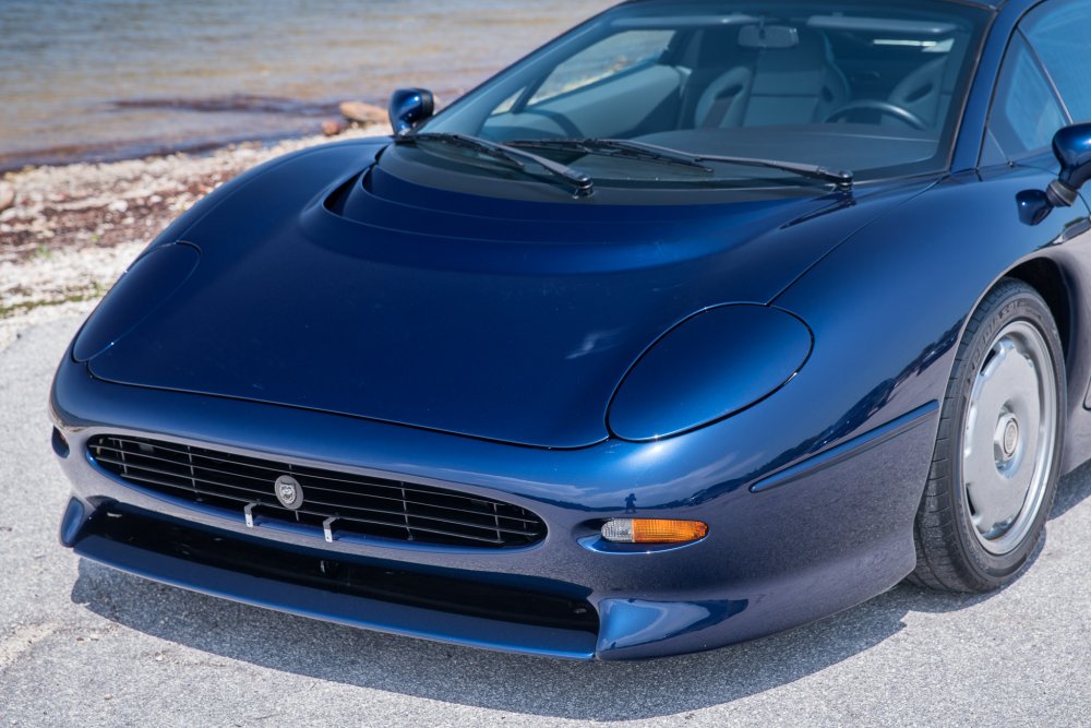 1991 Jaguar xj220