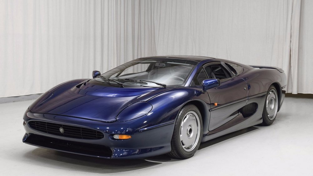 Jaguar XJ 220