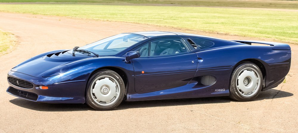 Jaguar XJ 220