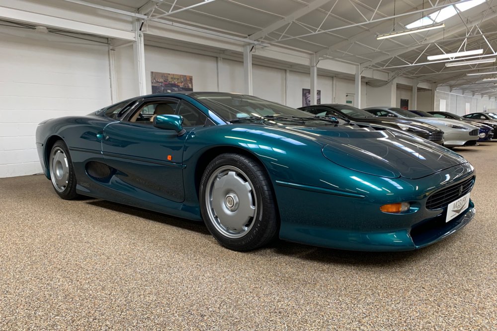 Jaguar xj220 двигатель