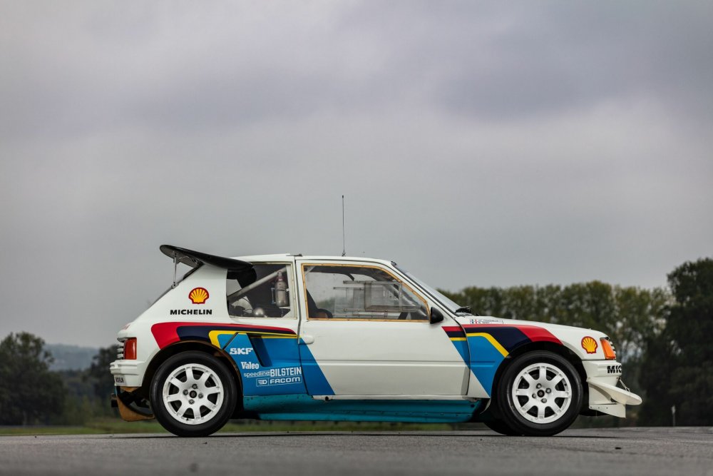 Peugeot 205 Turbo Red