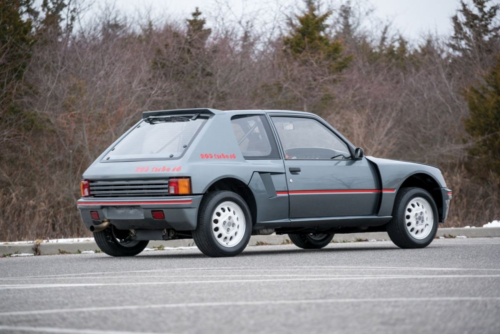 Peugeot 205 ралли