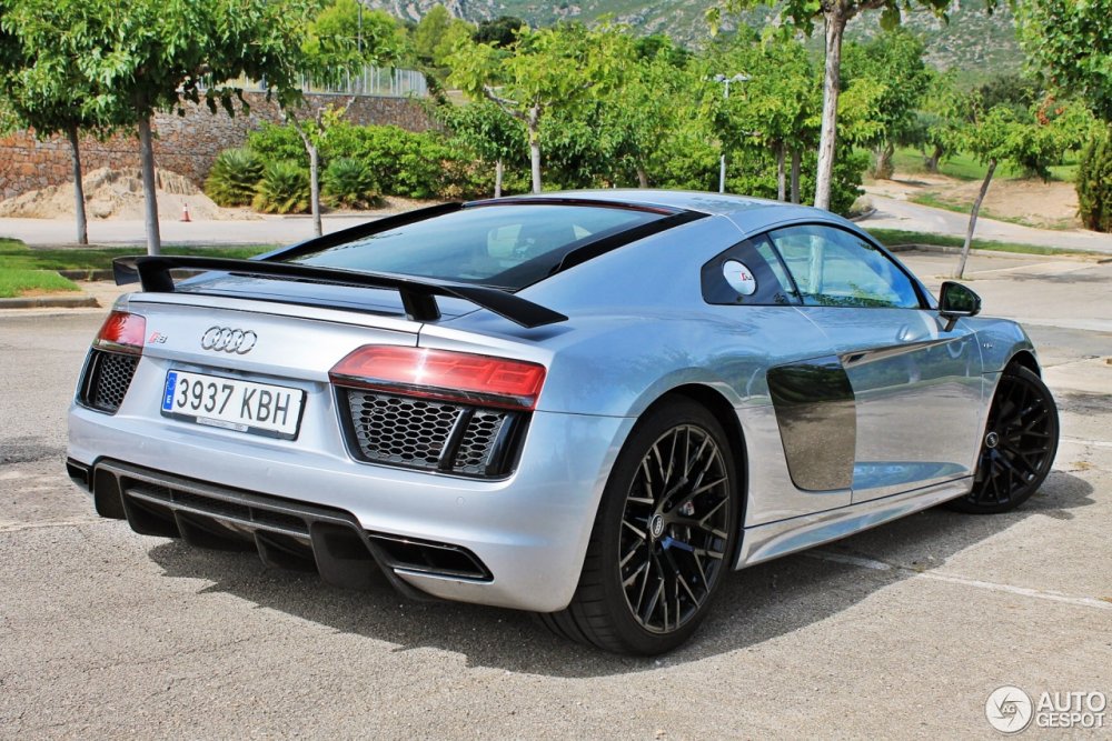 Audi r8 v10 2010