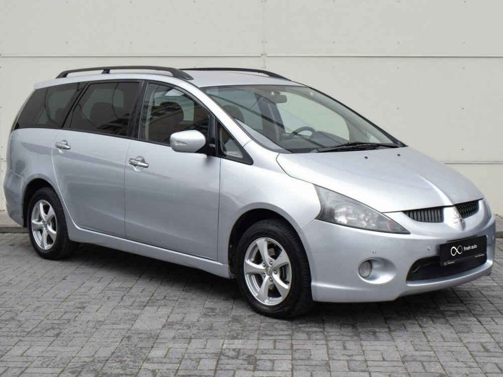 Mitsubishi Grandis 2006