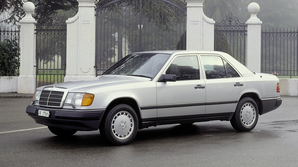 Мерседес Бенц w124 e500