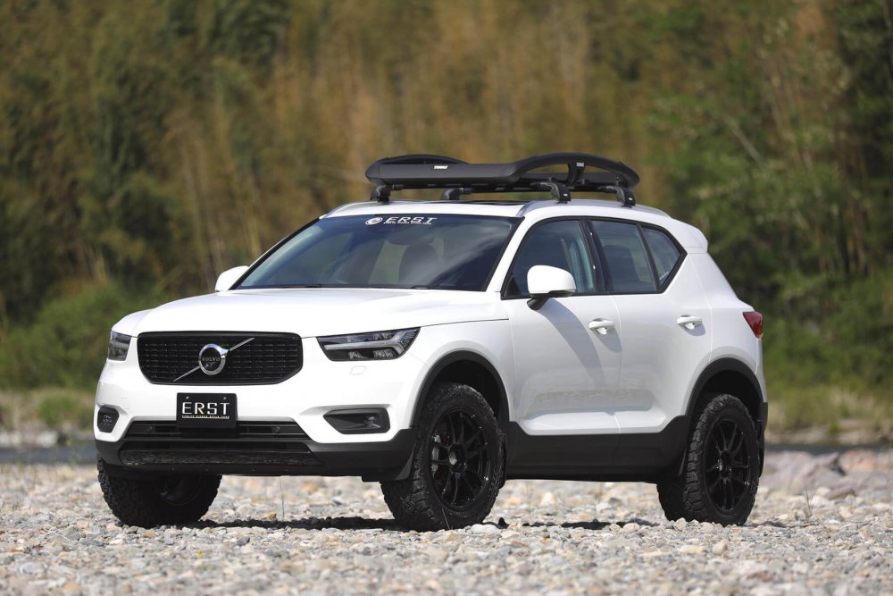 Volvo xc40 синий