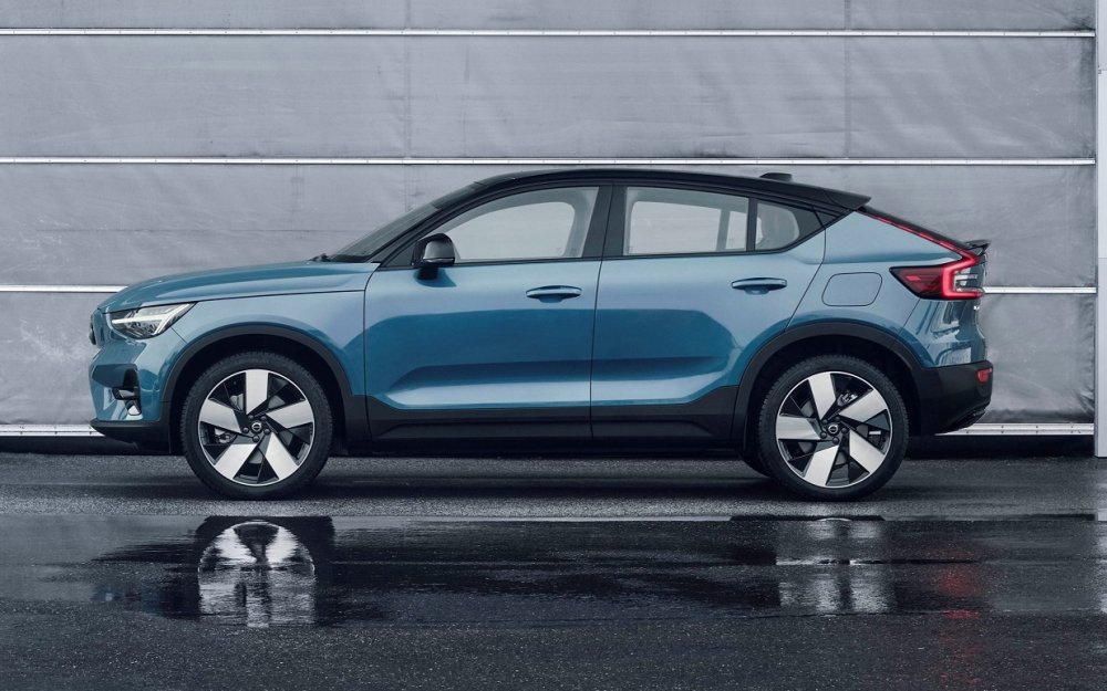 • Volvo xc40 p8 AWD Recharge