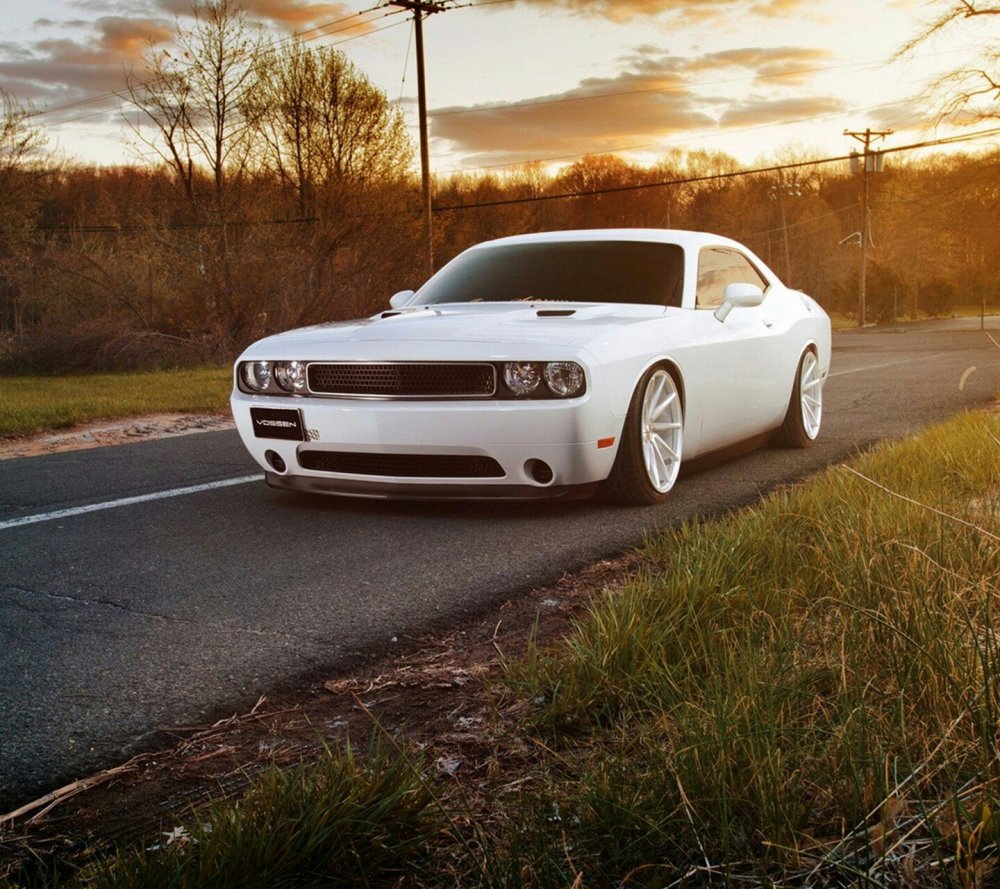 Dodge Challenger Супра