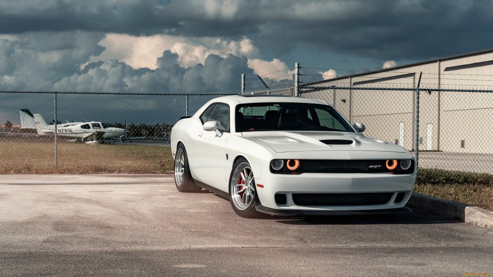 Dodge Challenger srt 4к