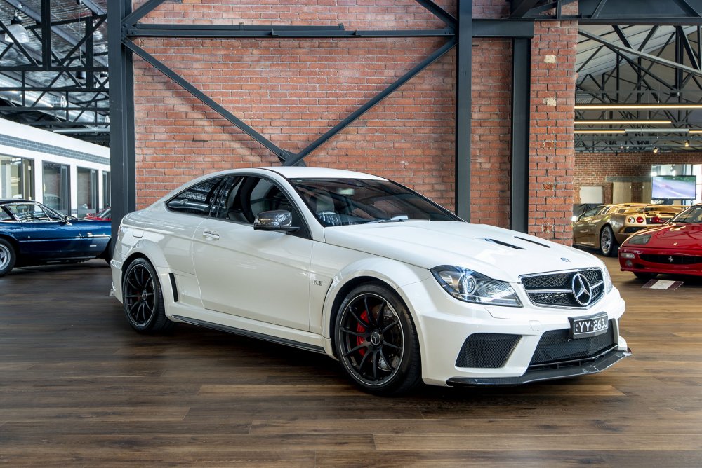 Mercedes Benz c63 AMG 2012