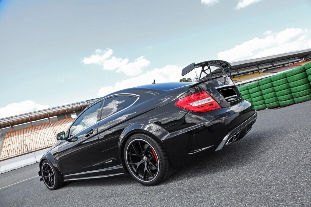 Mercedes c63 AMG Black