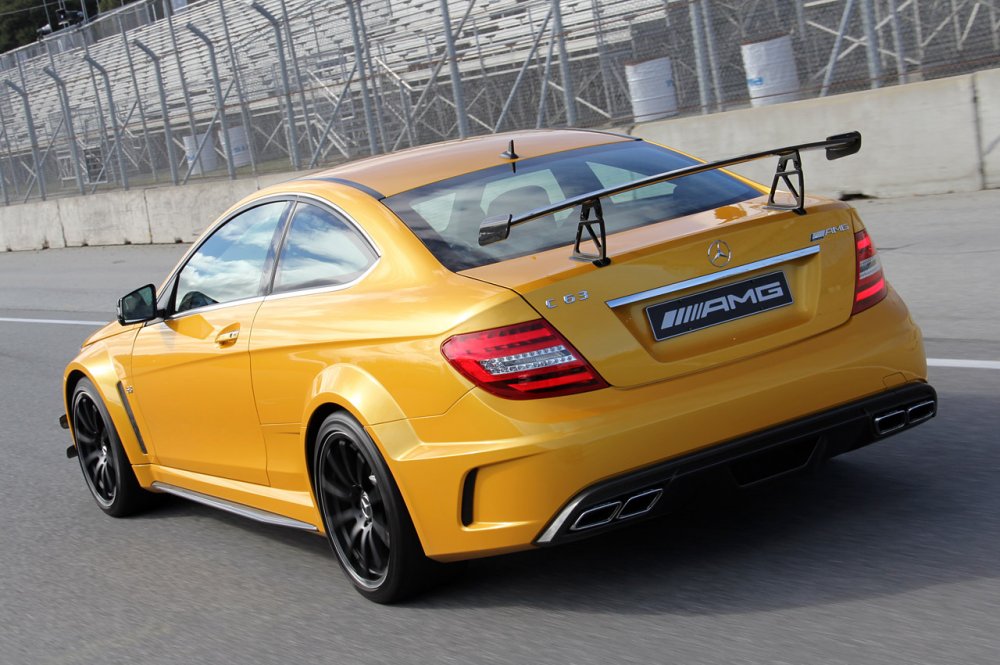 Mercedes Benz c63 AMG Coupe 2012