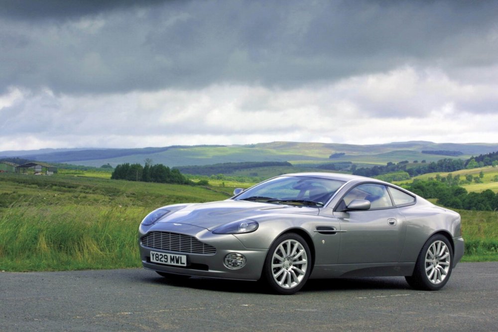 Aston Martin Vanquish 2012