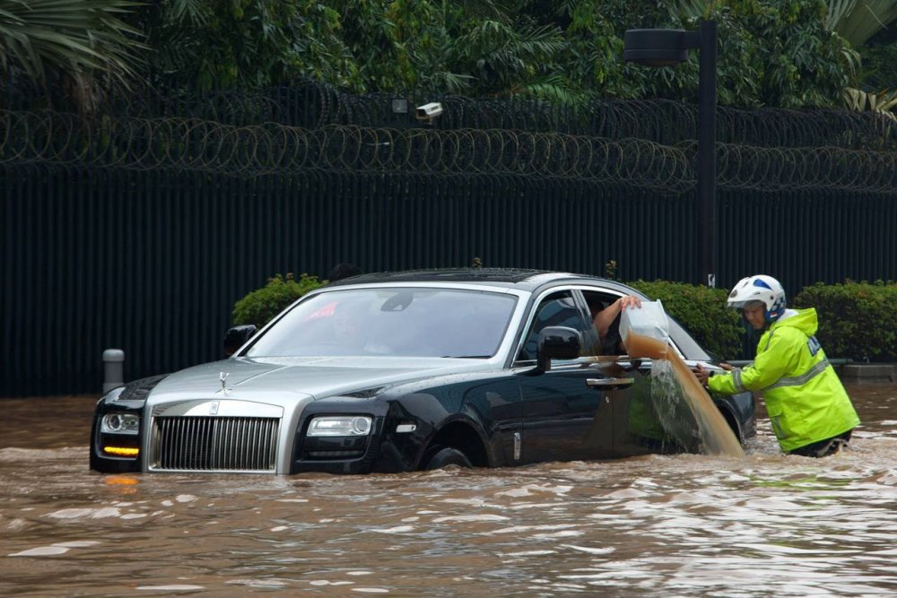 Затопленный автомобиль