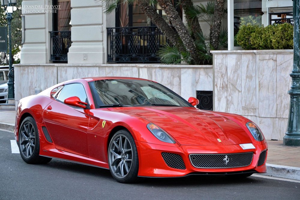 Машина Феррари 599 GTO