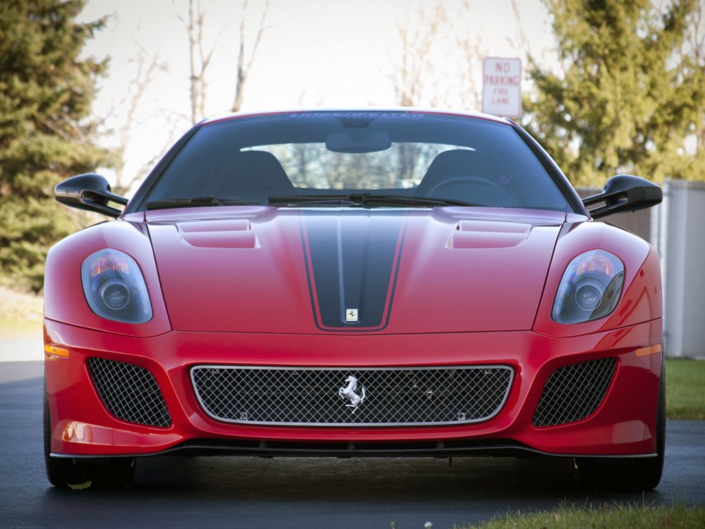 Ferrari 599 GTO красная