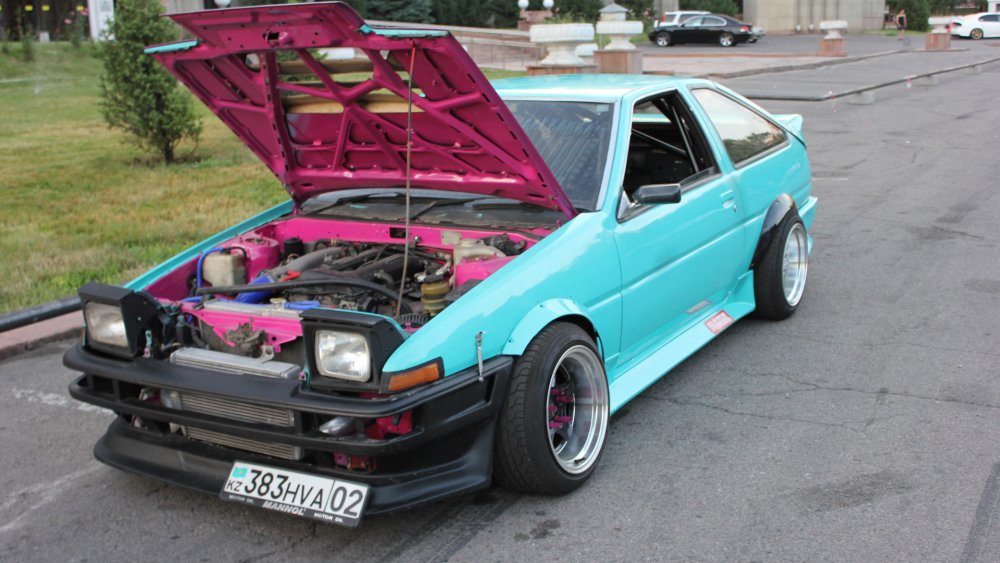 Тойота ae86 Trueno