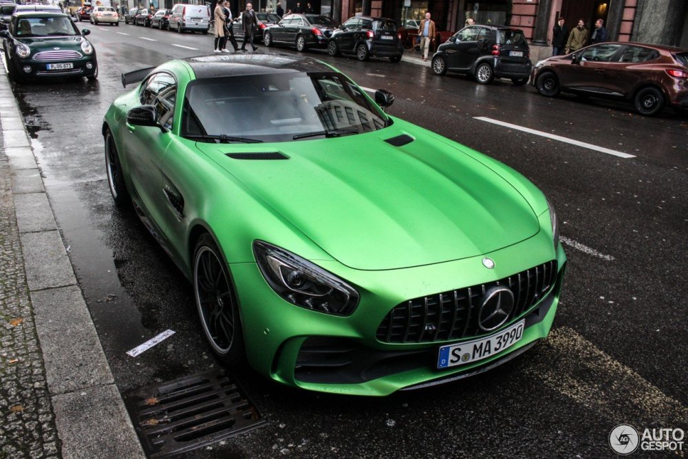 Mercedes CLS 63 AMG shooting Brake Green