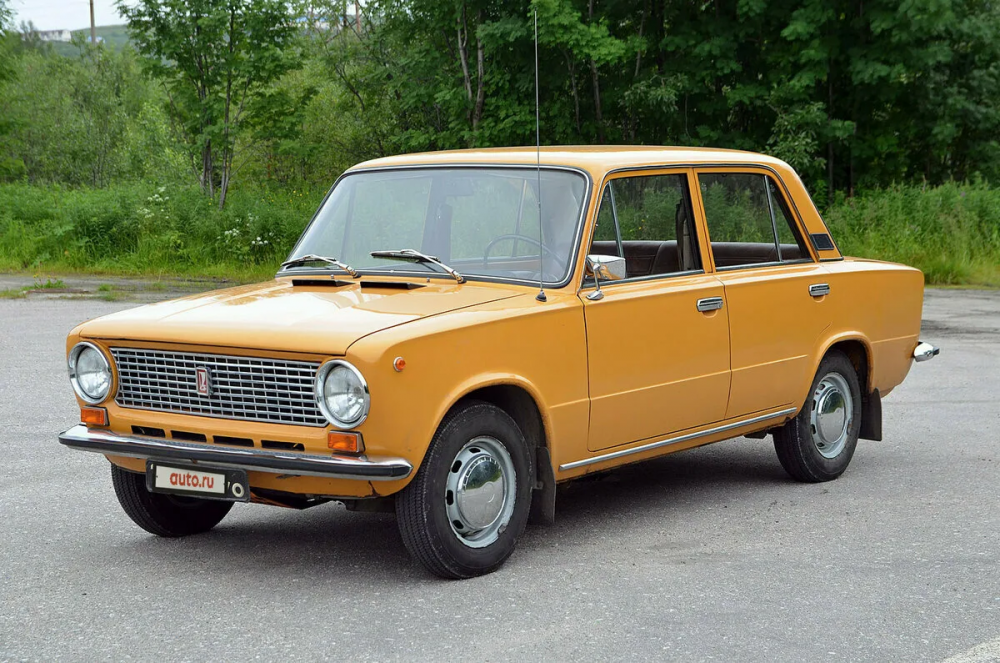 Lada 21011