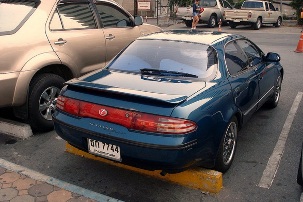 Toyota Sprinter Marino ae100