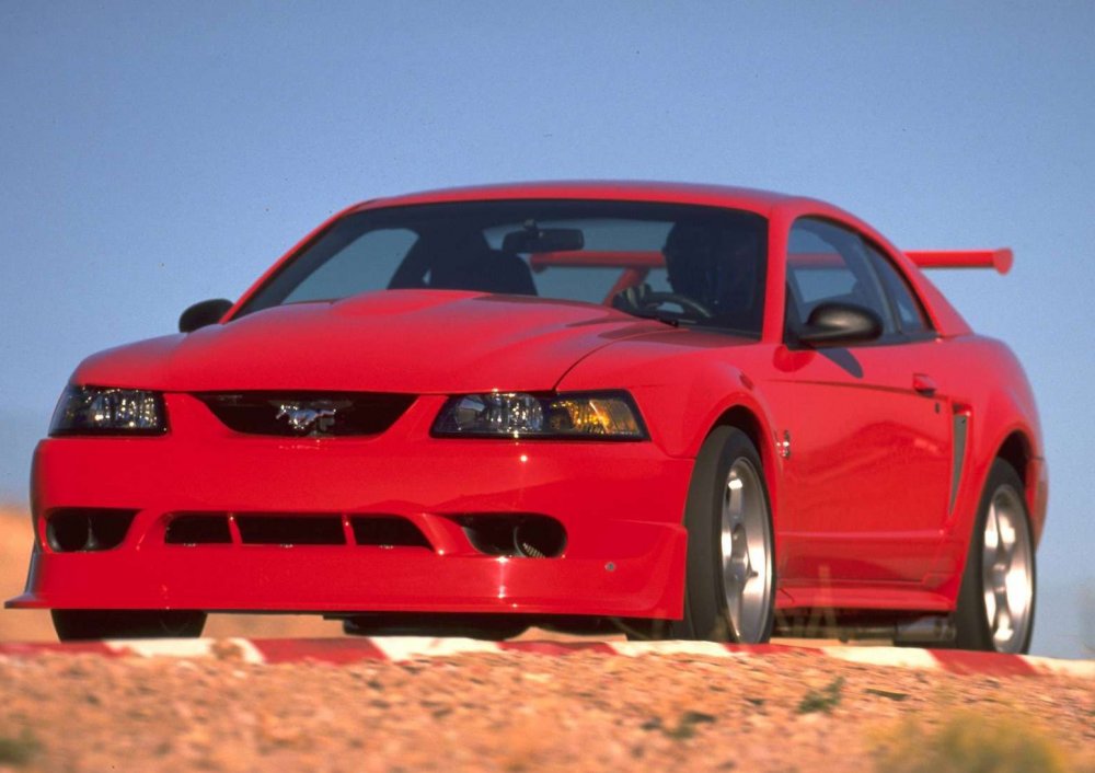 Ford Mustang SVT Cobra r 2000