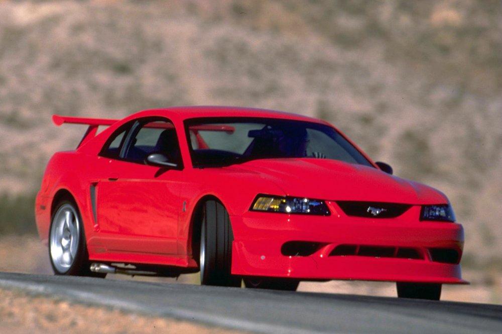 Ford Mustang SVT Cobra r