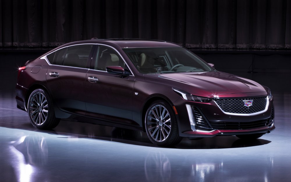 Cadillac седан 2020