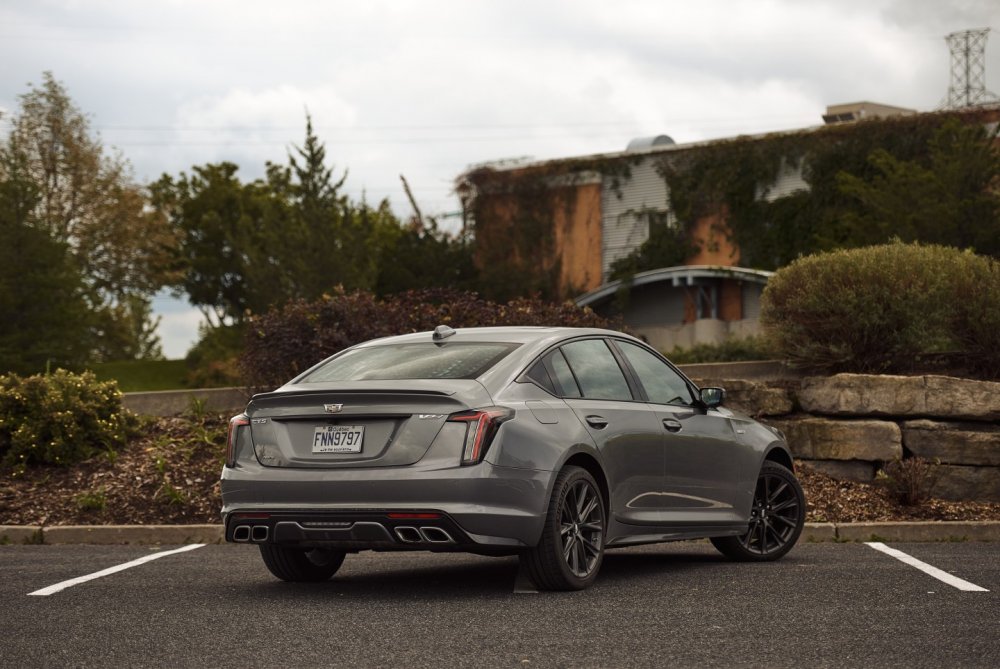 Cadillac ct5 v 2021