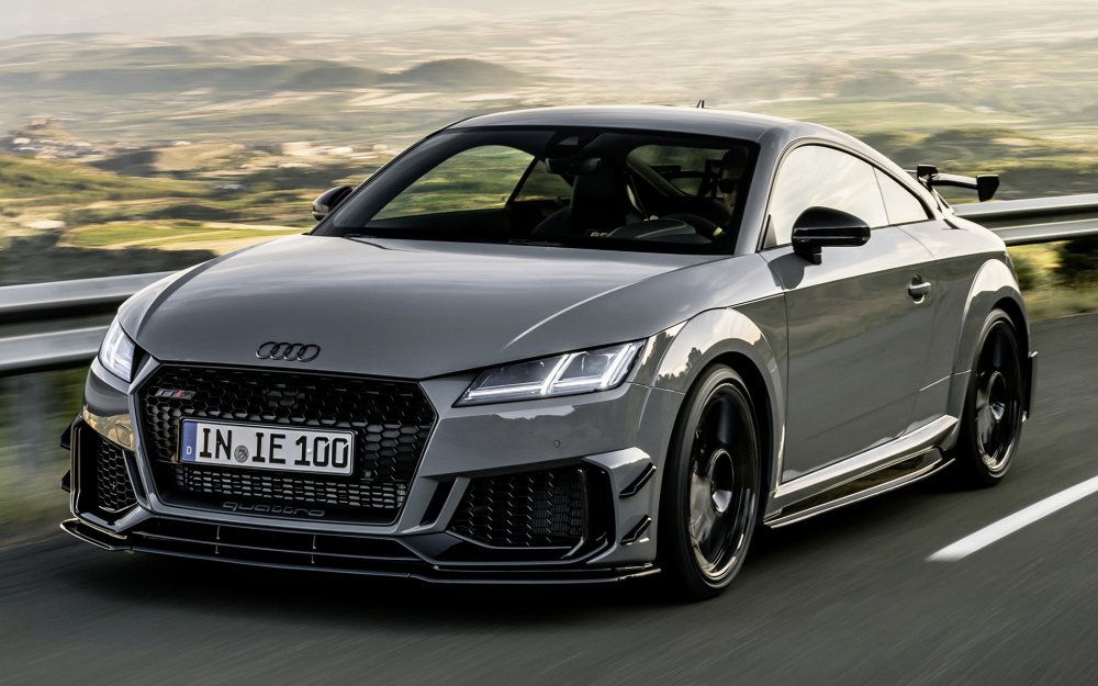 Audi TT RS iconic Edition 8s