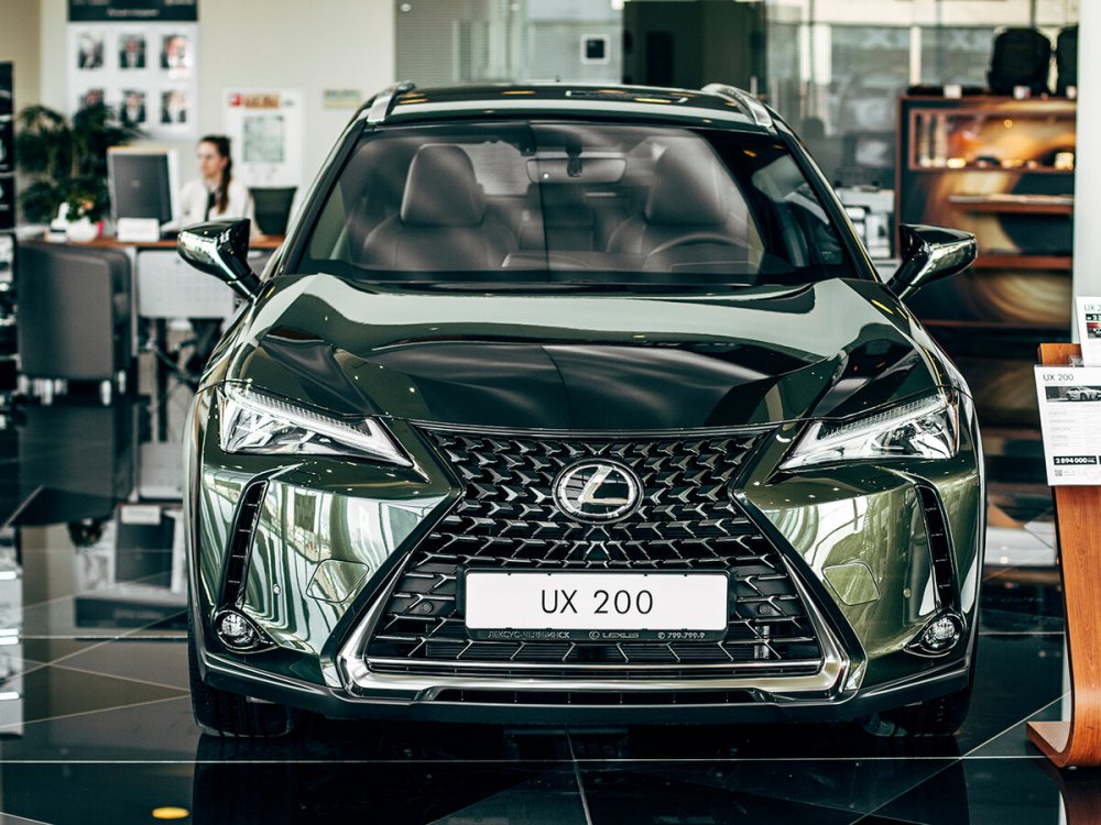 Lexus NX 200 зеленый