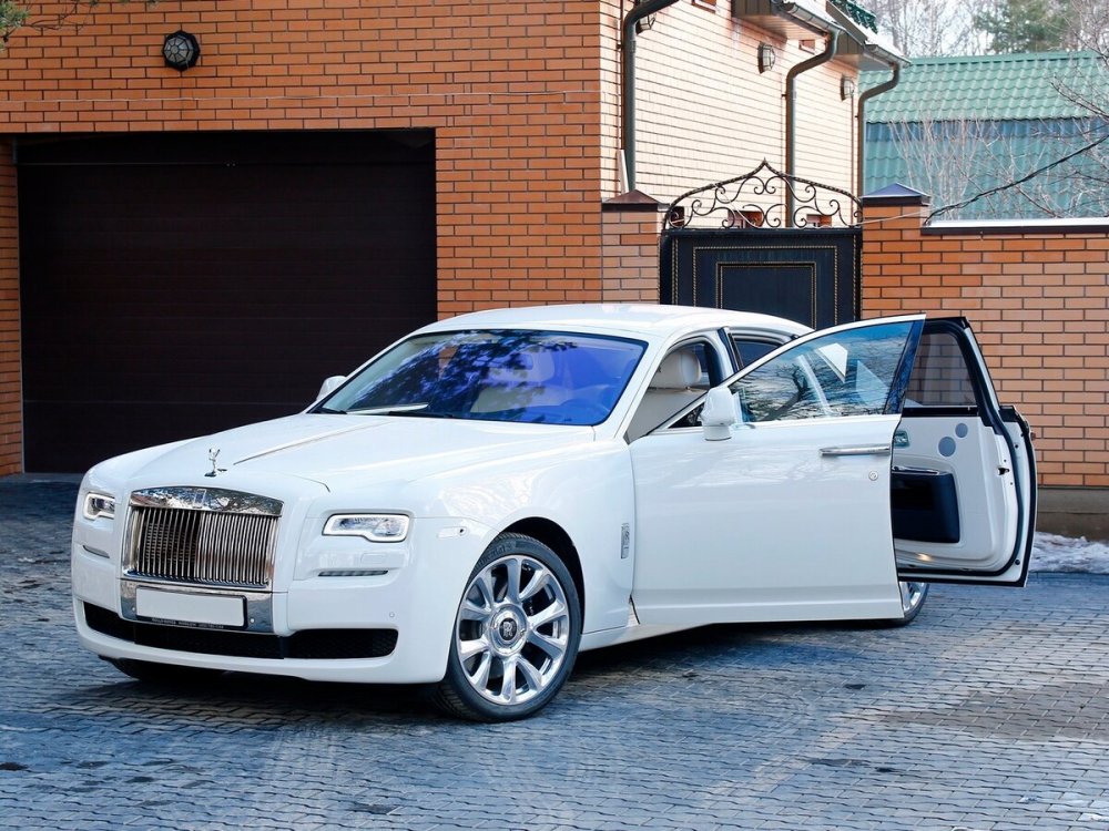 Rolls Royce Phantom 2023