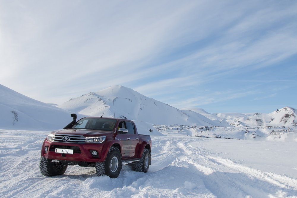 Toyota Hilux Arctic Trucks at38