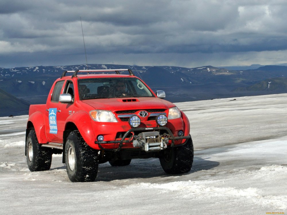 Toyota Hilux Arctic Trucks at38 6x6