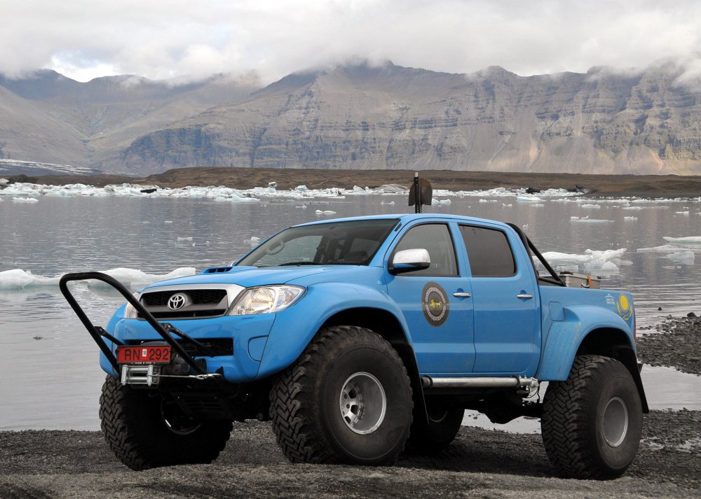 Toyota Hilux Arctic